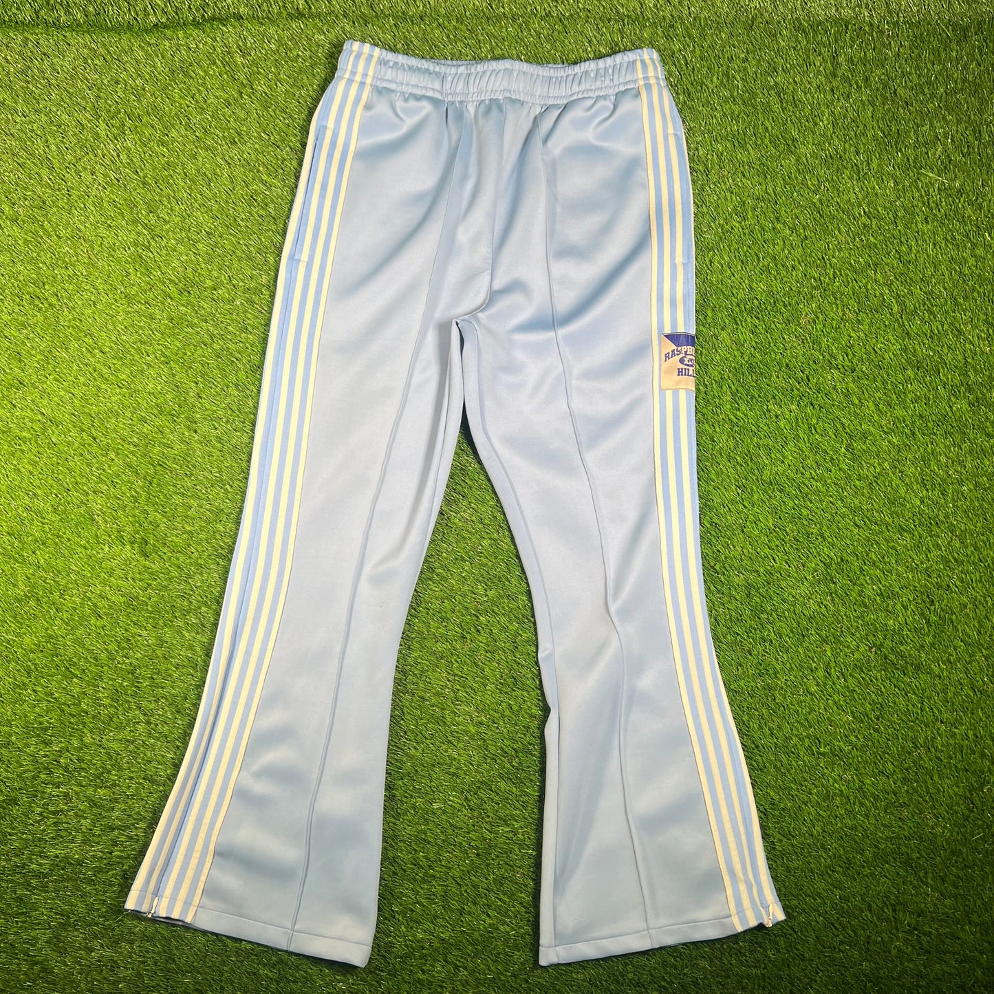 GV Gallery Raspberry Hills Blue/White Track Pants Size Medium USED x15437