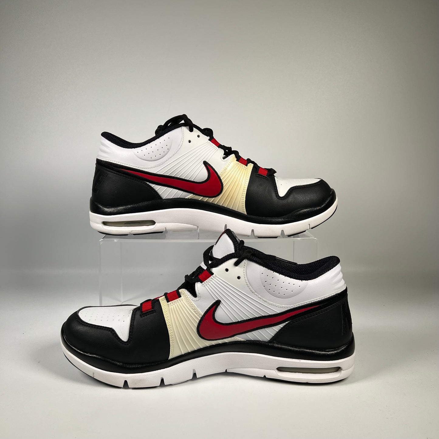 Nike Trainer 1 Michael Vic (2009) Size 10.5 USED s19518