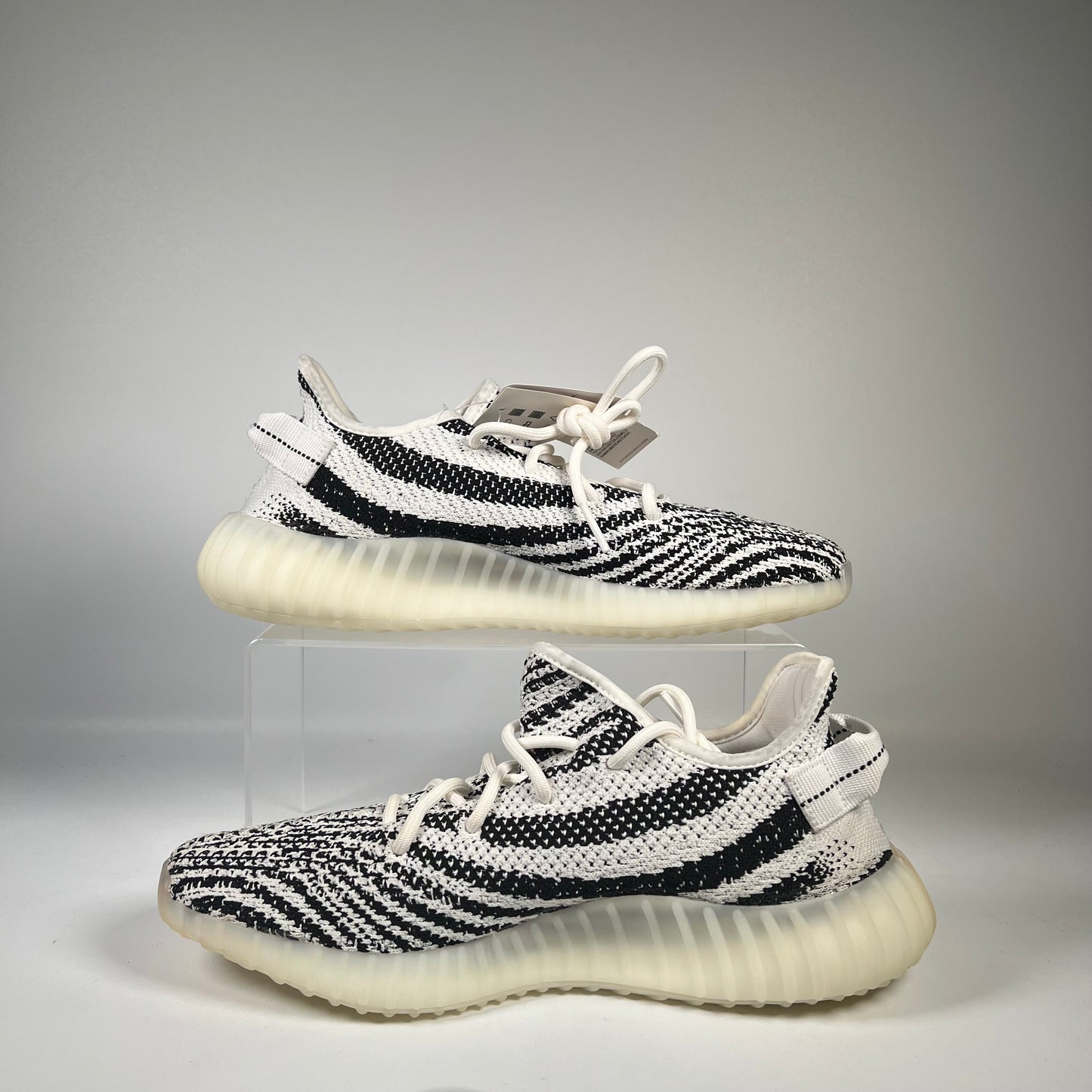 Yeezy Boost 350 V2 Zebra Size 10 NEW s14565