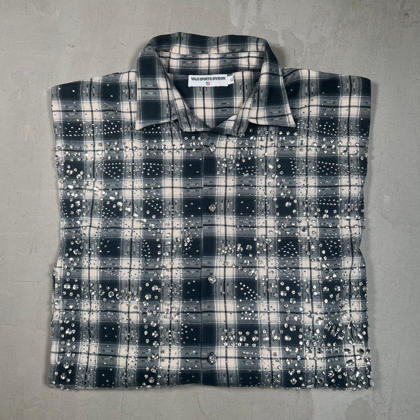 Vale Blue/White Plaid Rhinestone Button Up Longsleeve Size XL USED x17460
