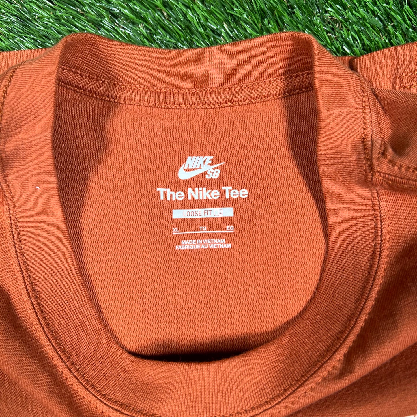Nike SB Simple Logo Orange Tee Size XL USED v18096
