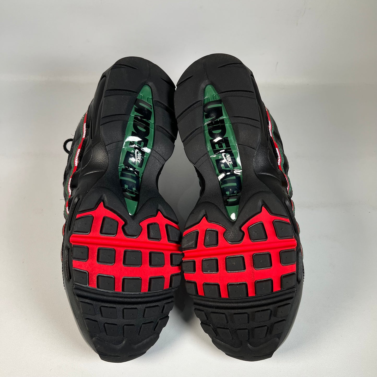 Nike Air Max 95 Undefeated Black (2025) Size 9.5 USED s22163