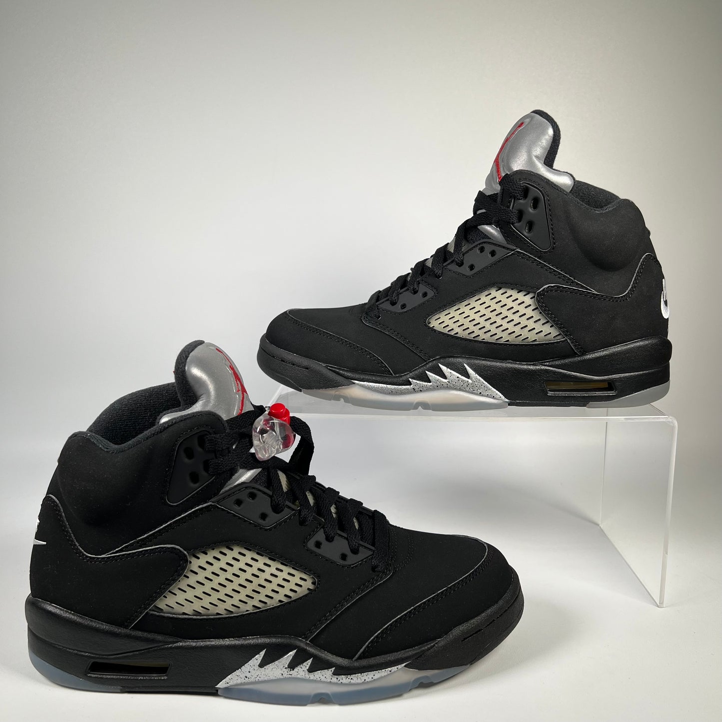Jordan 5 Black Metallic (2016) Size 7.5 NEW s19198
