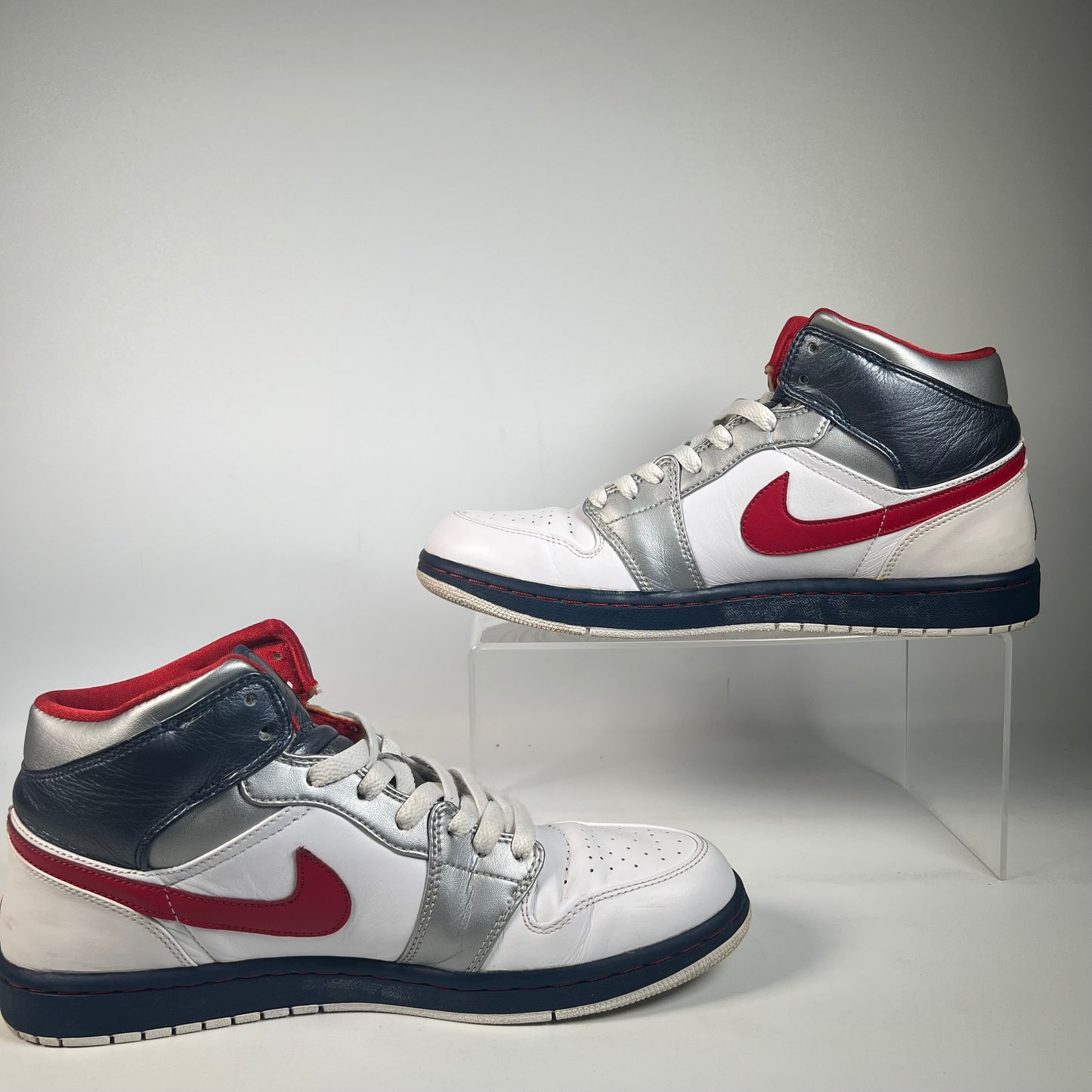 Jordan 1 High Olmpic (2008) Size 10.5 USED s22409