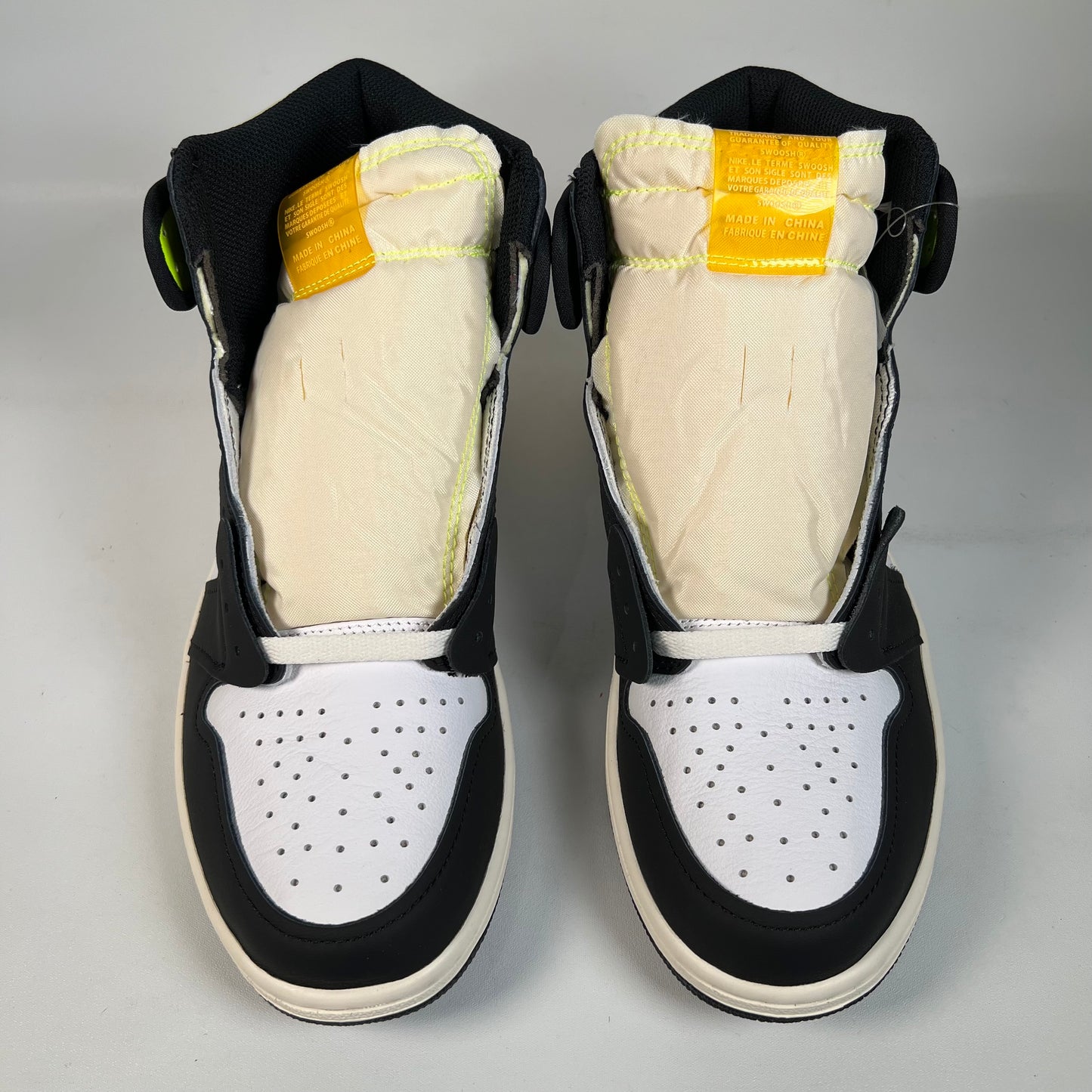 Jordan 1 High White Black Volt University Gold (2021) Size 10.5 NEW s22324