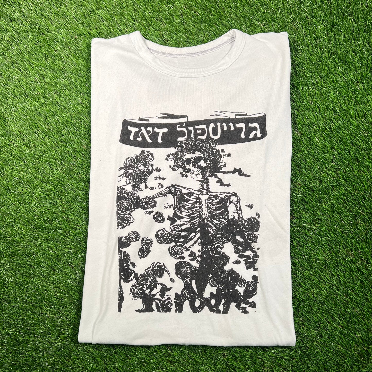 Assembly NY Grateful Dead "Hebrew" White Tee Size Large USED v18649