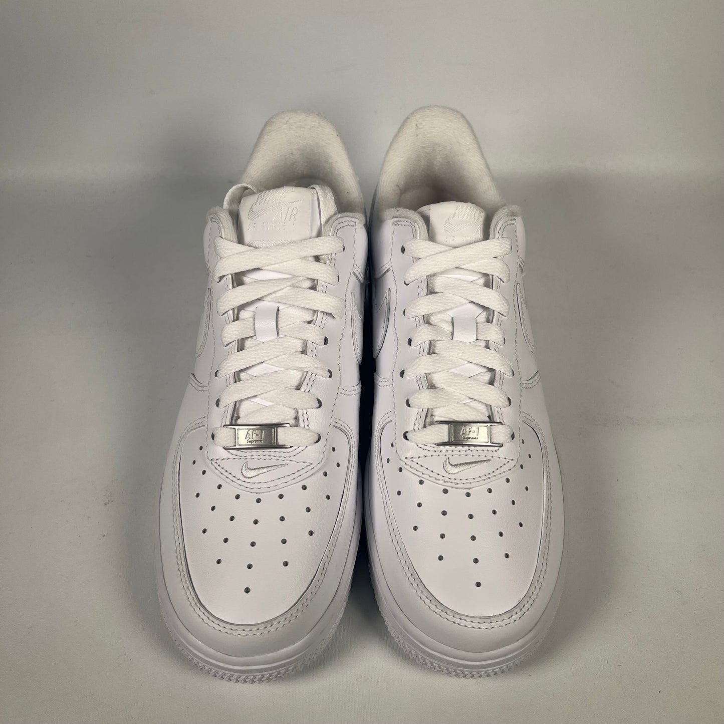 Nike Air Force 1 Supreme White (2020) Size 7 NEW s19571