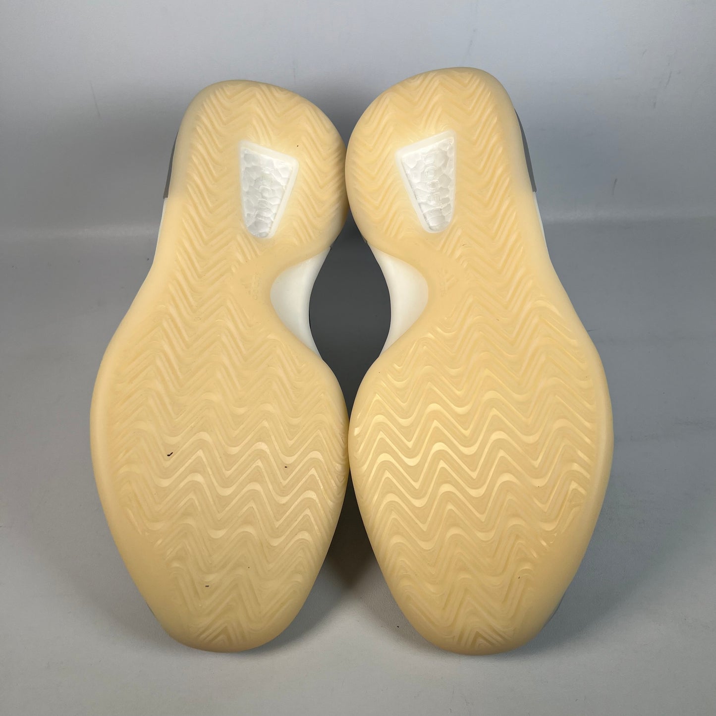 Adidas Yeezy QNTM Barium (2020) Size 9 NEW s22466