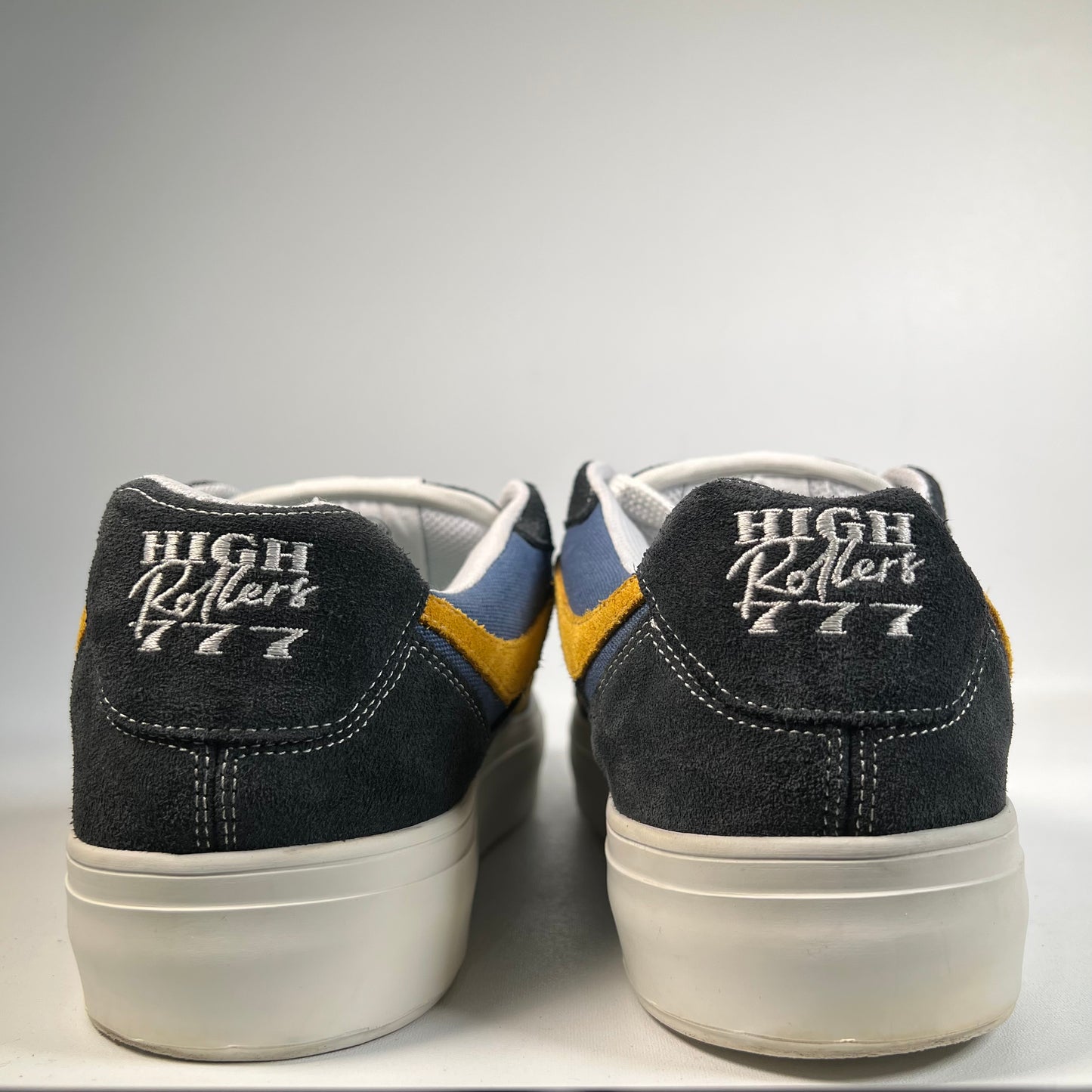 High Rollers 777 Blue Yellow Dice Shoe Size 10 USED s22173