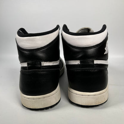 Air Jordan 1 Black White 2014 Size 8 USED s4622