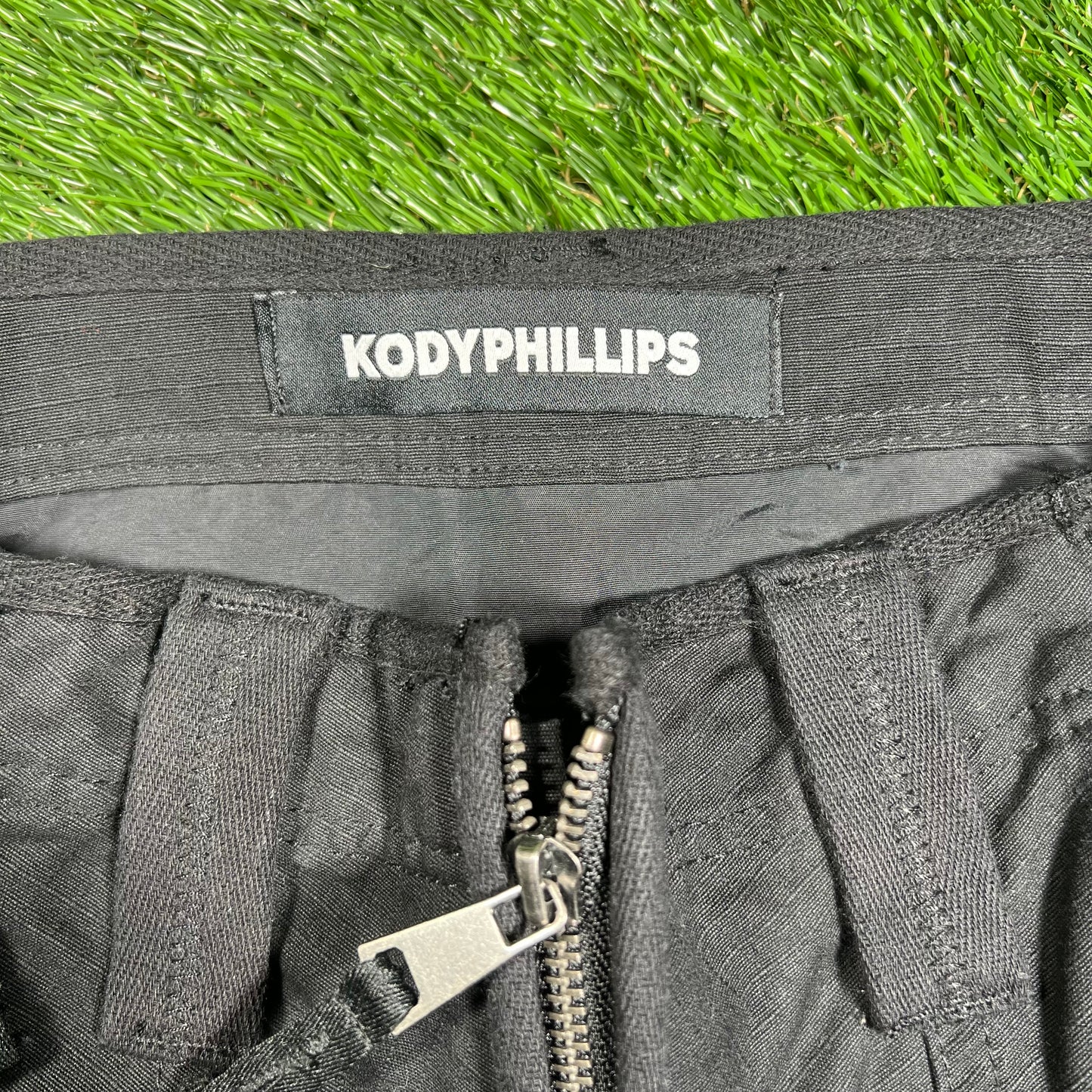 Kody Phillips Multi Zipper Cargo Black Pants Size 32 USED x14938