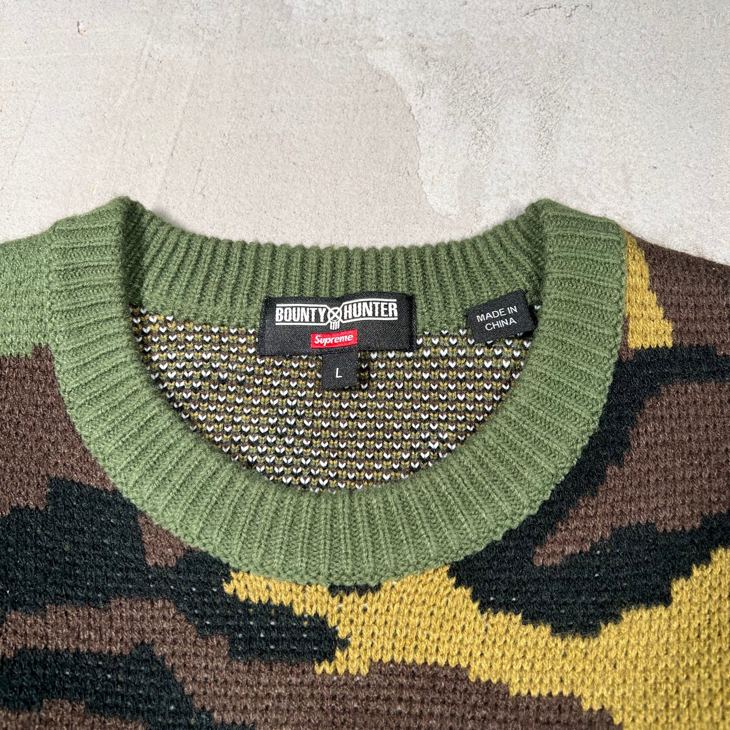 Supreme Bounty Hunter Sweater Woodland Camo (2023) Size Large USED x17098