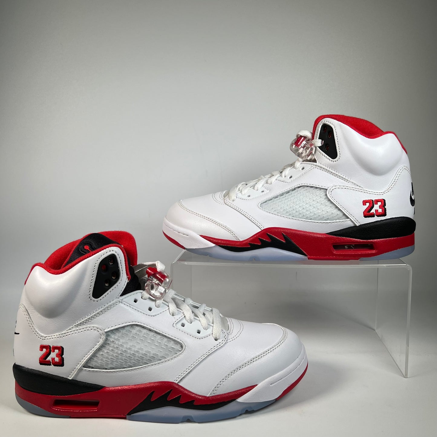 Jordan 5 Fire Red Black Tongue (2025) Size 9.5 USED s22355