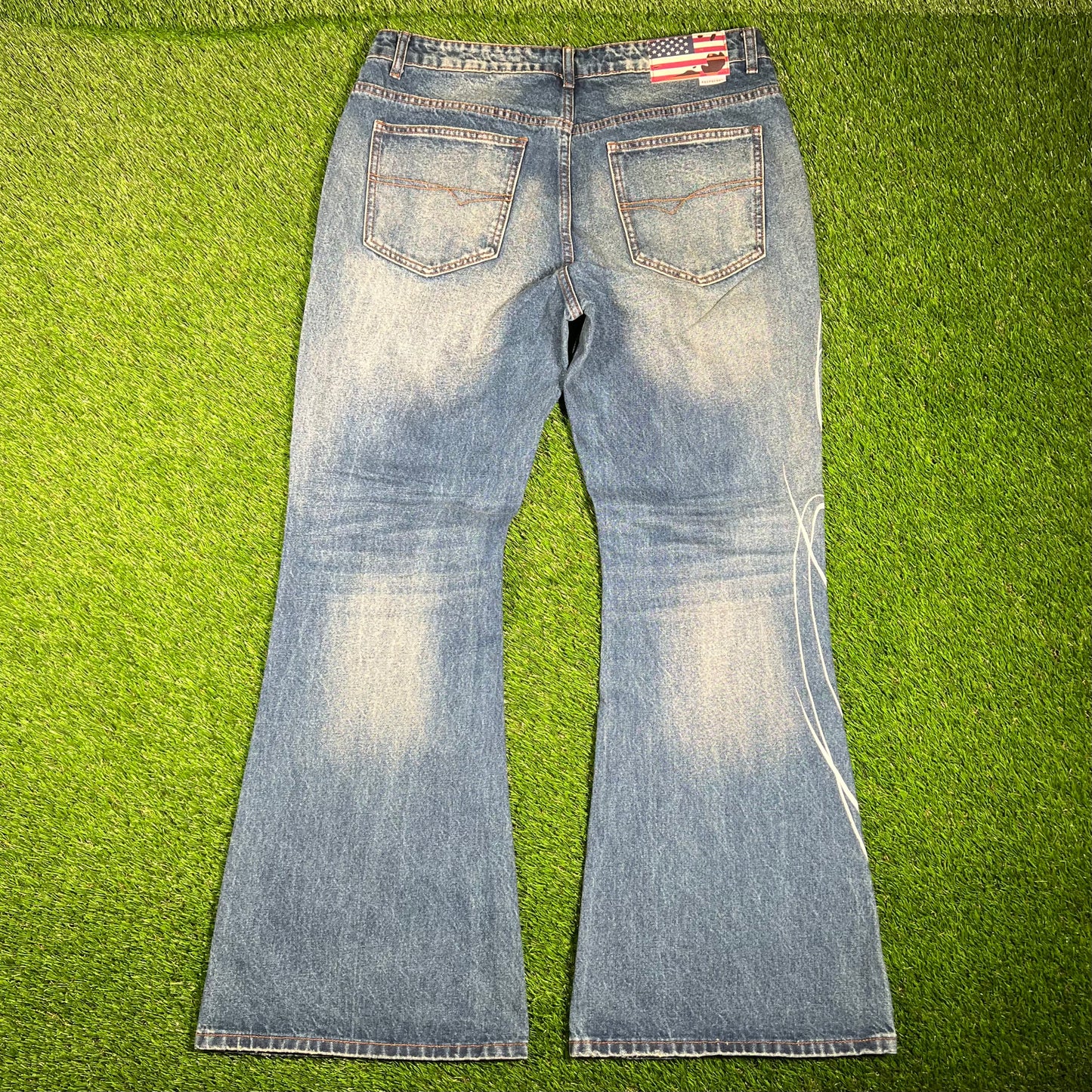 GV Gallery Miley Cyrus Flared Blue Jeans Size Large NEW x15442