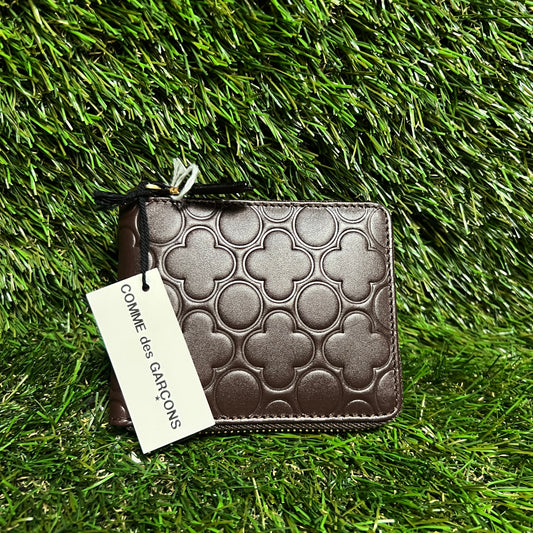 CDG Embossed B Brown Leather Wallet NEW x13511