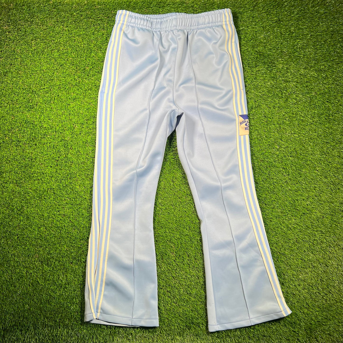 GV Gallery Raspberry Hills Light Blue Track Pants Size Medium USED x16403