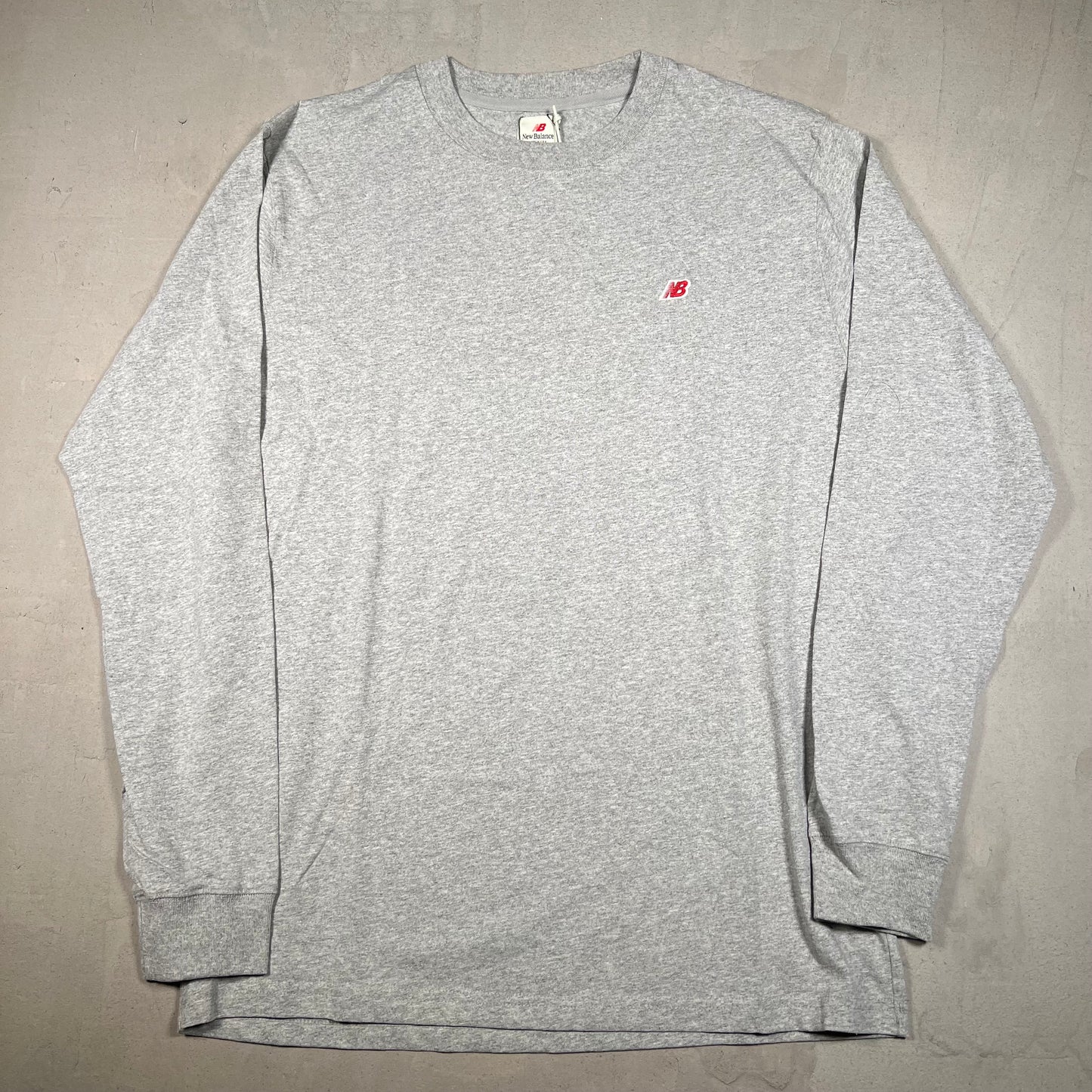 New Balance Athletic Grey Longsleeve Size Large NEW x17412