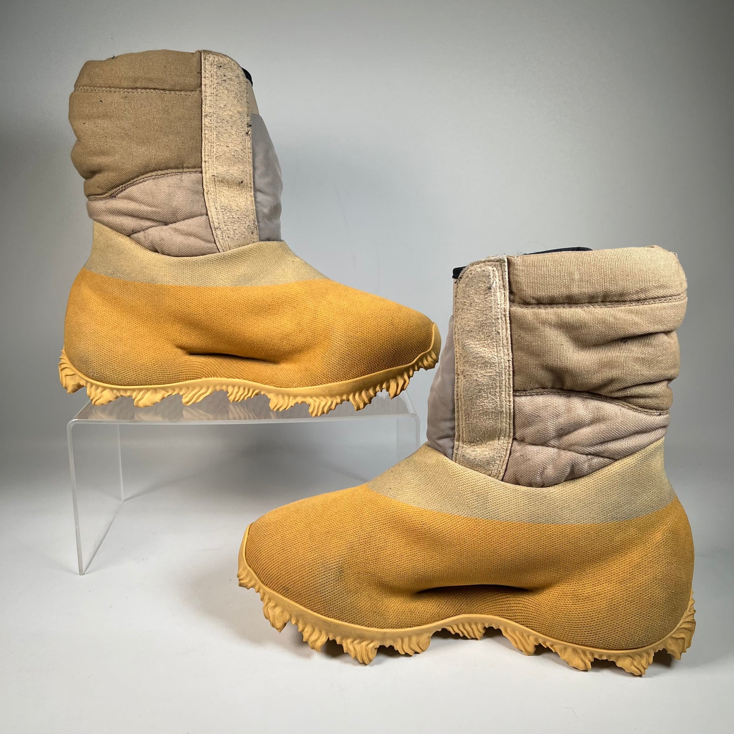 Yeezy Knit Boot Sulfur (2021) Size 8 USED s21878