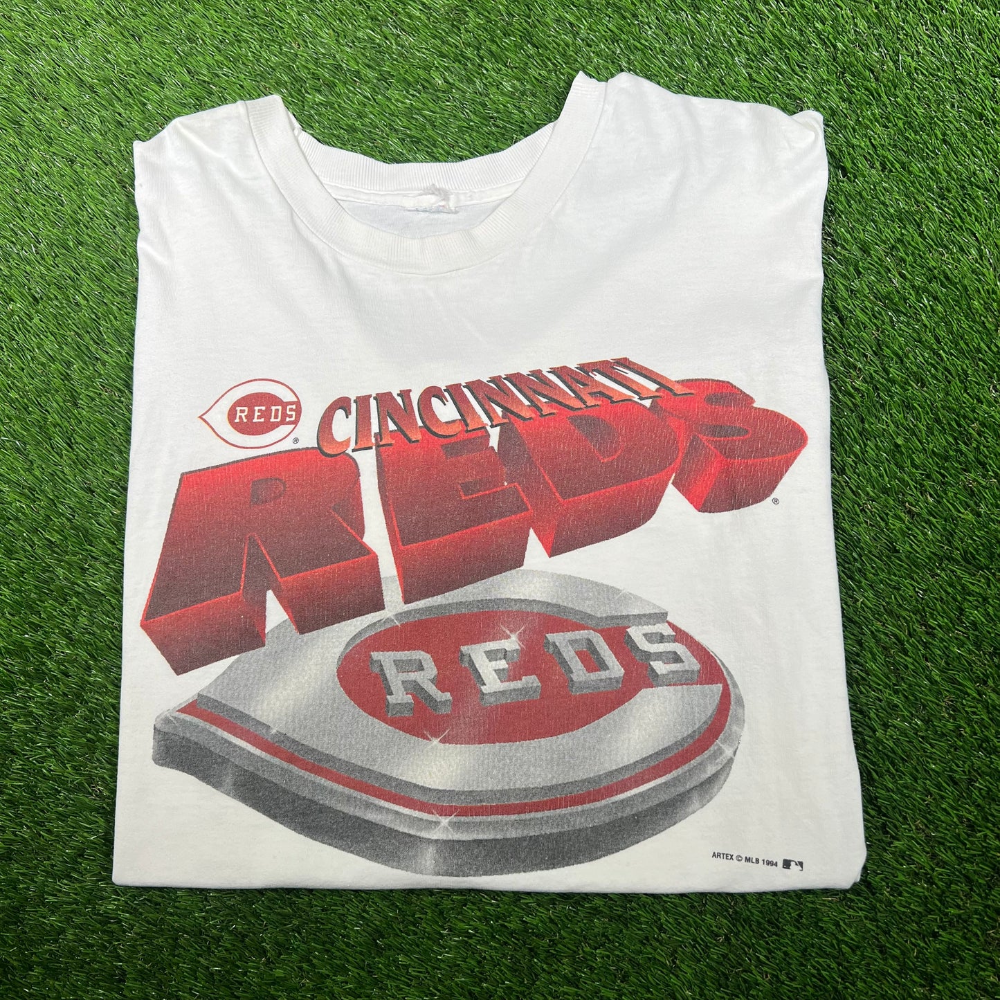 1994 Cincinnati Reds White Big Logo Tee Size XL USED v17273