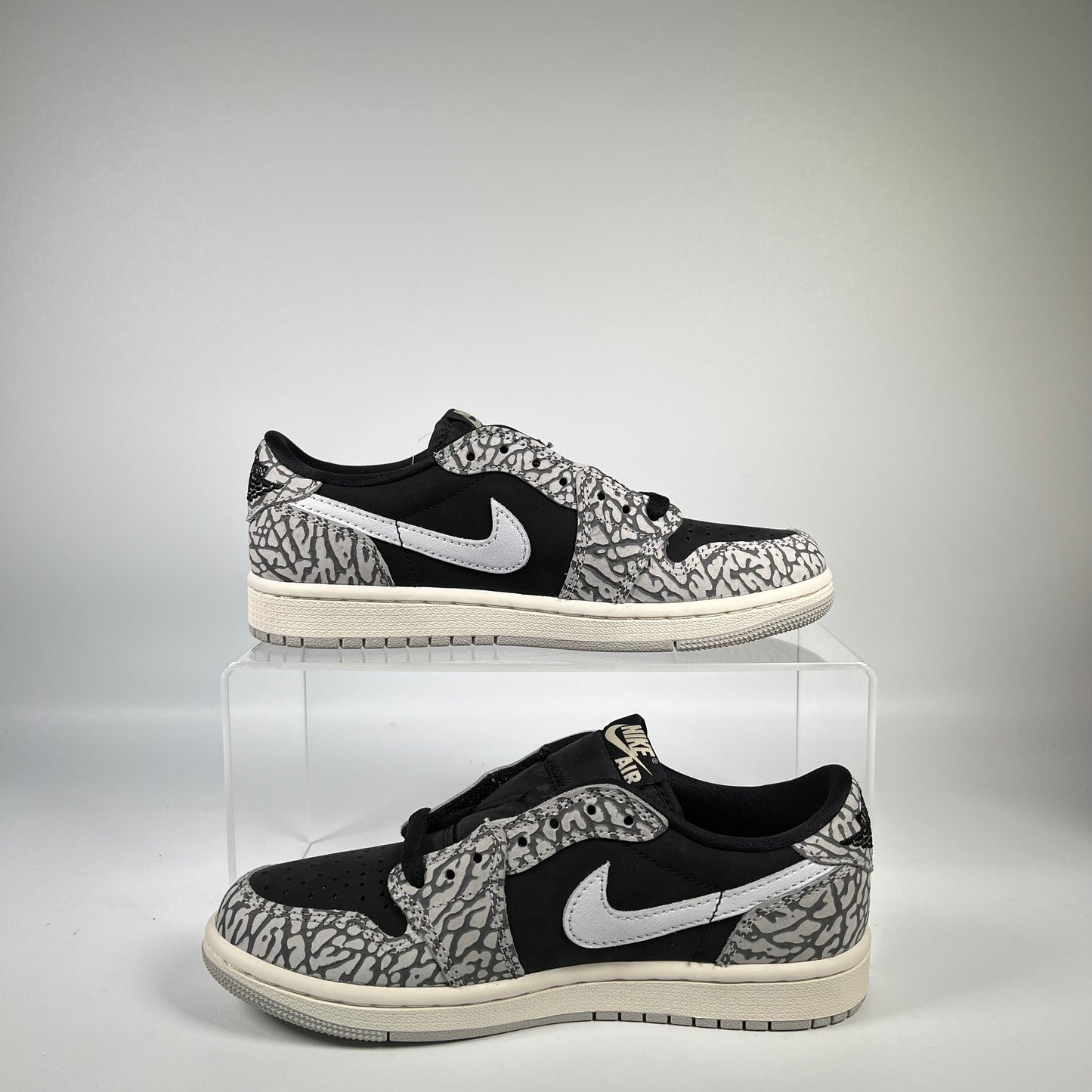 Jordan 1 Low Black Cement Size 4.5Y NEW s16017