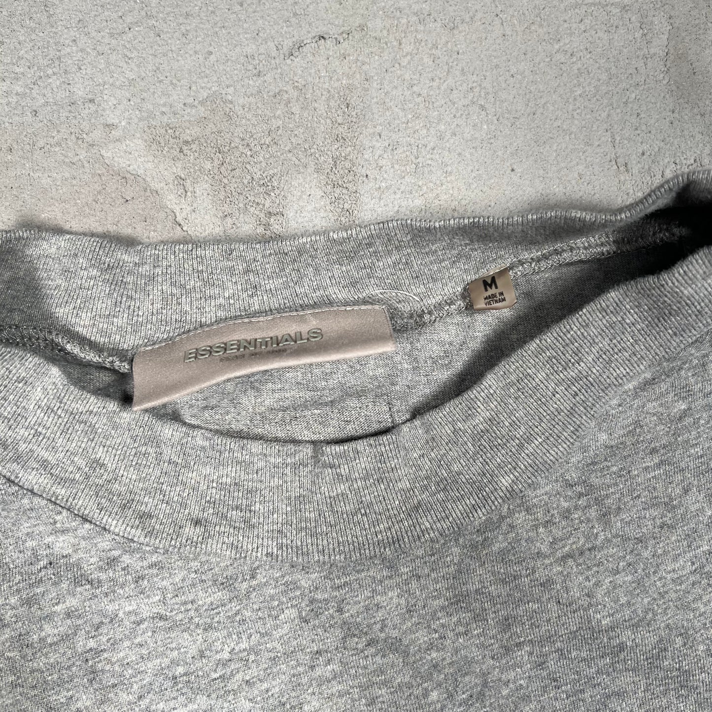 Essentials Fear Of God Grey 1977 Tee Size Medium USED x17413