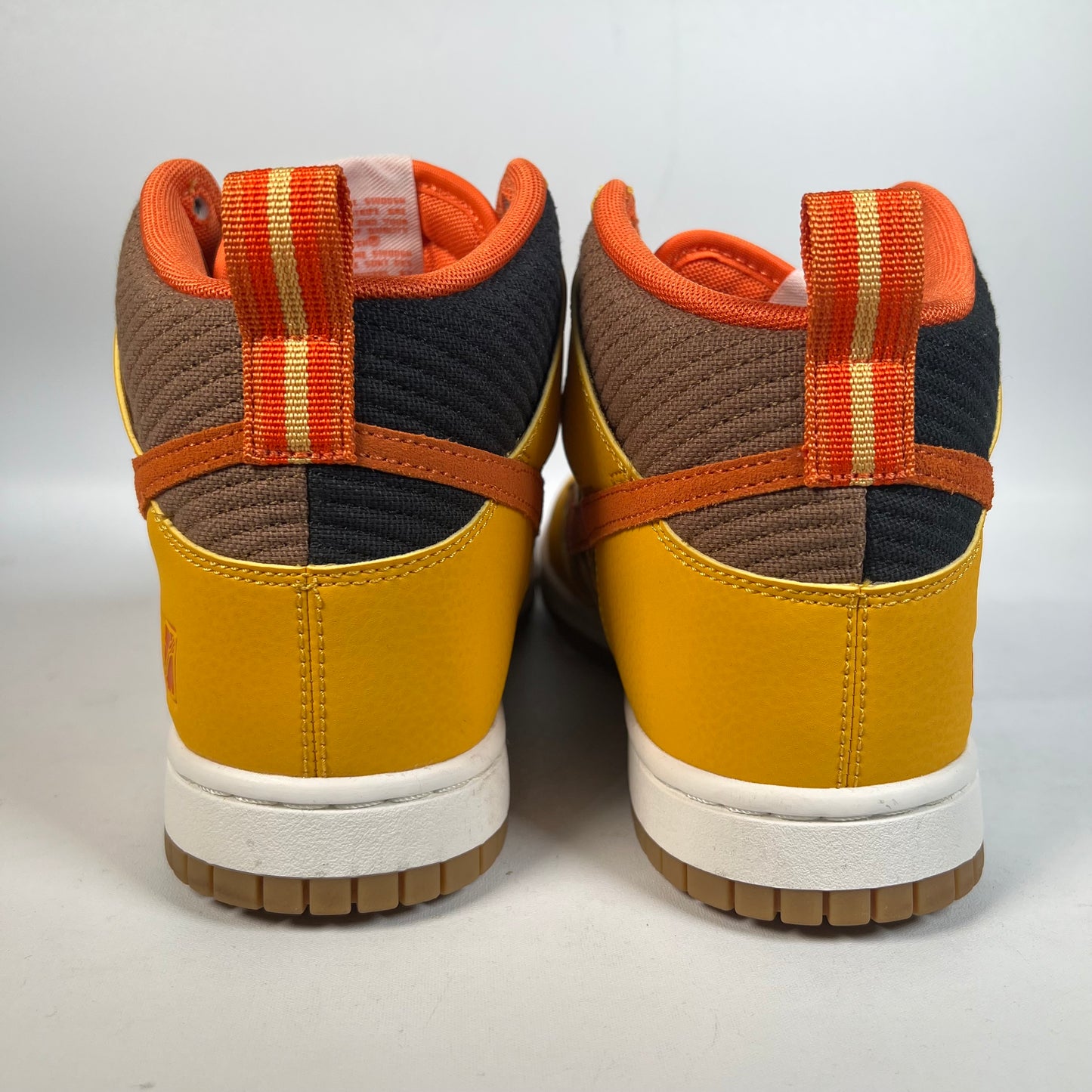 Nike Dunk High Somos Familia (2022) Size 8 USED S21524