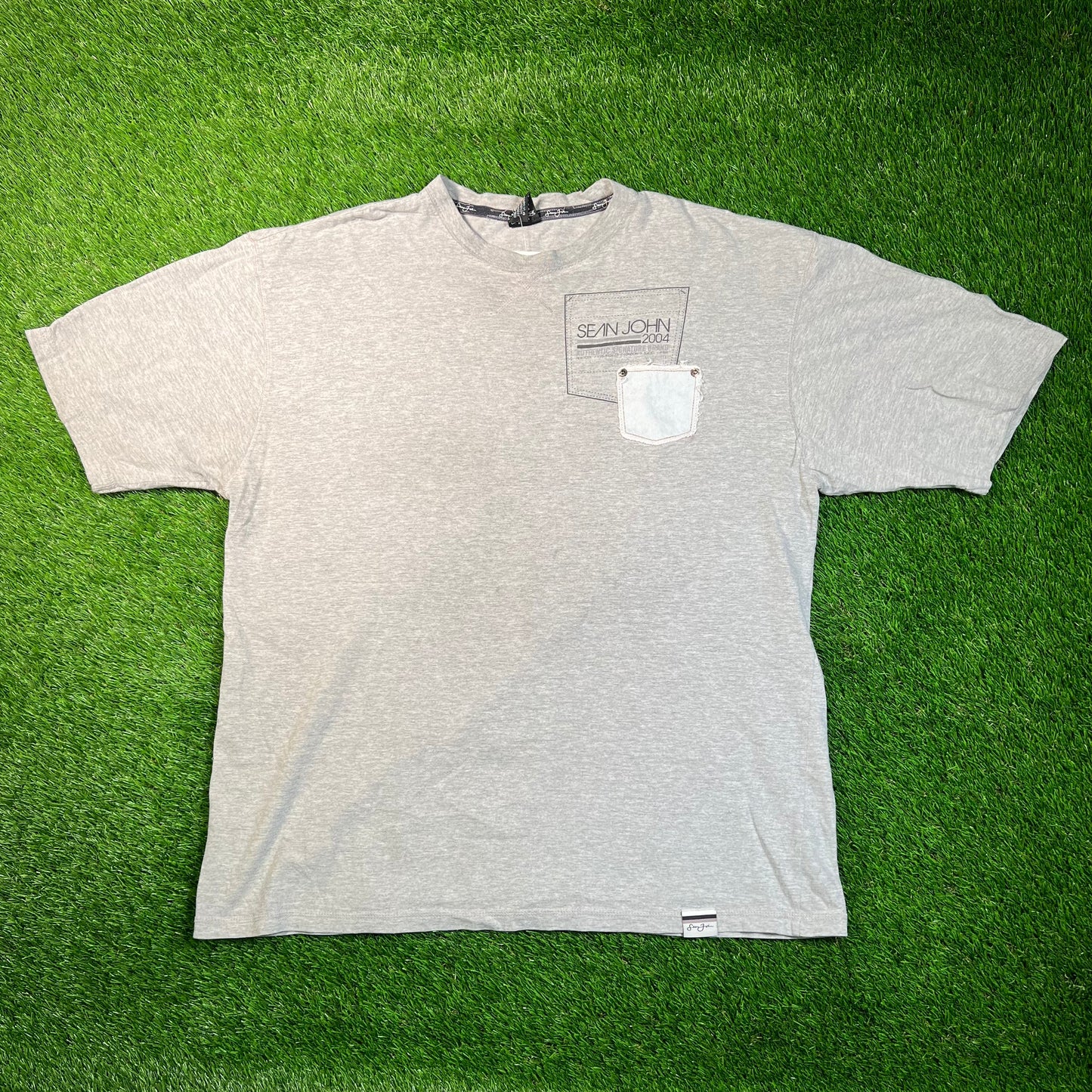 2004 Sean John Grey "Pocket" Tee Size XL USED v17153