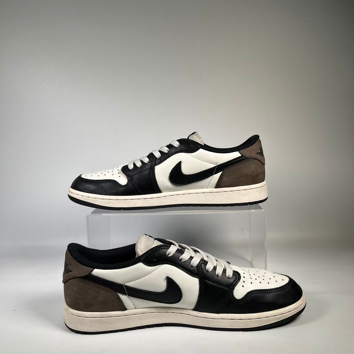 Jordan 1 Low Mocha (2024) Size 11 USED s23706