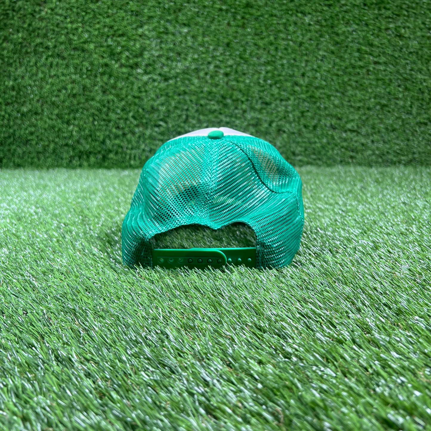 La Ropa Kisses Green Trucker Hat USED x15183