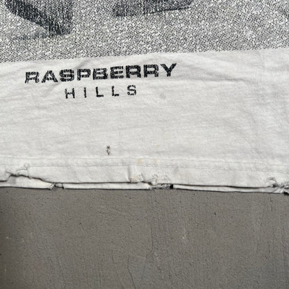 GV Gallery Raspberry Hills Adam Sandler White Tee Size Small USED x17389