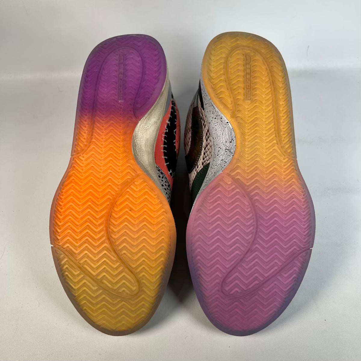 Nike Book 1 What The Book (2025) Size 10 USED s23574