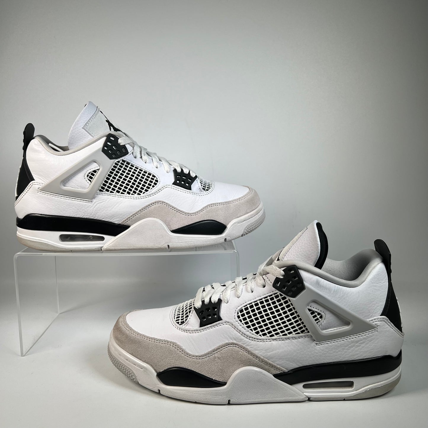Jordan 4 Military Black (2022) Size 11 USED s22531