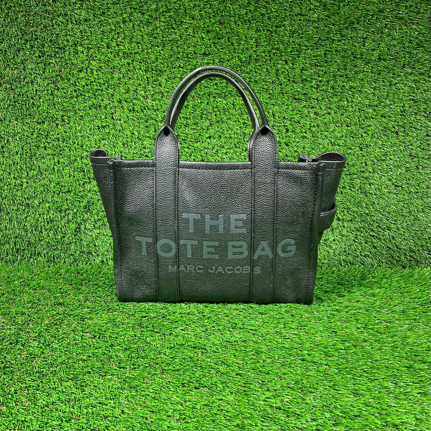 Marc Jacobs The Tote Bag Black Leather Size Medium USED x16626