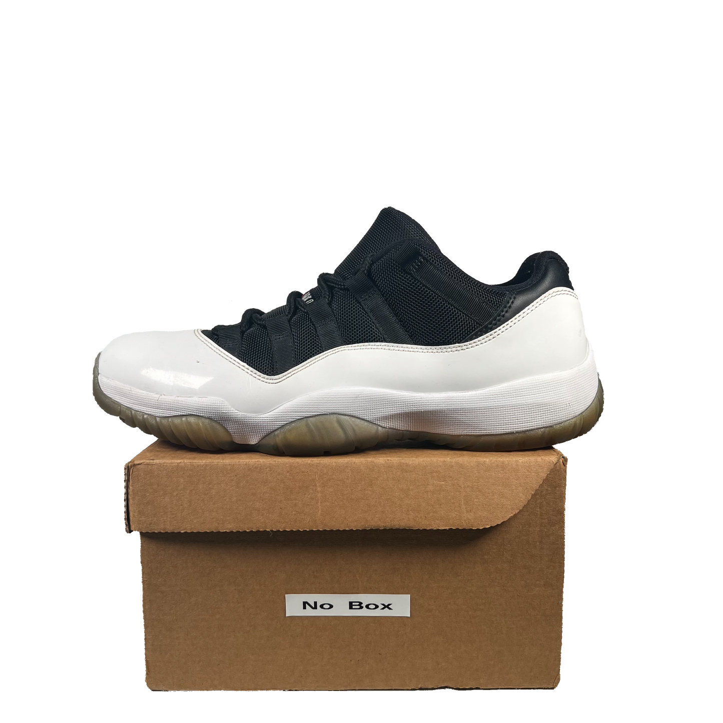 Jordan 11 Low Tuxedo (2013) Size 9.5 USED s19842