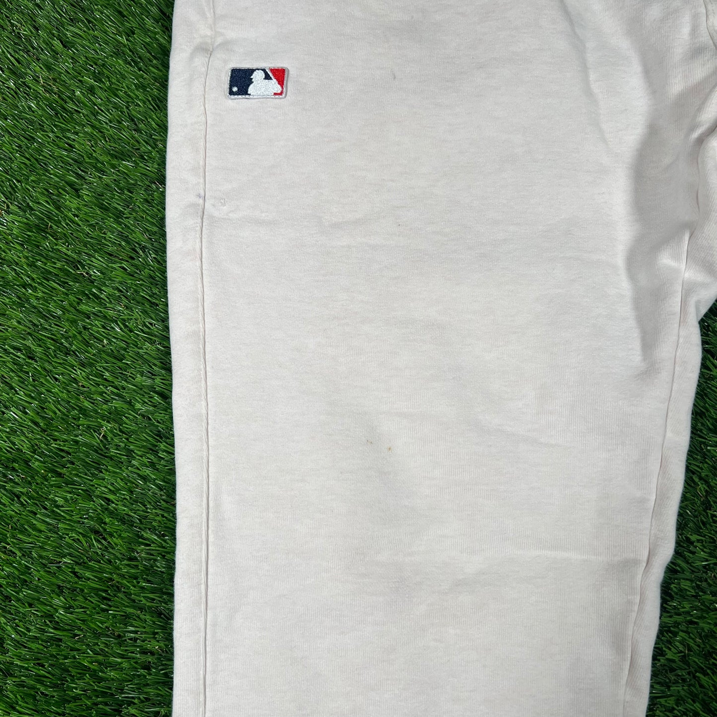 Kith New York Yankees Cream Sweatpants Size Medium USED x15644