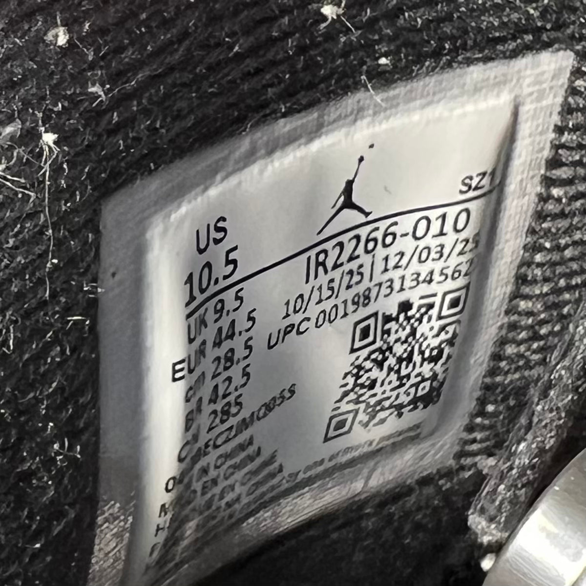 Jordan 6 Cap and Gown (2026) Size 10.5 USED s23600