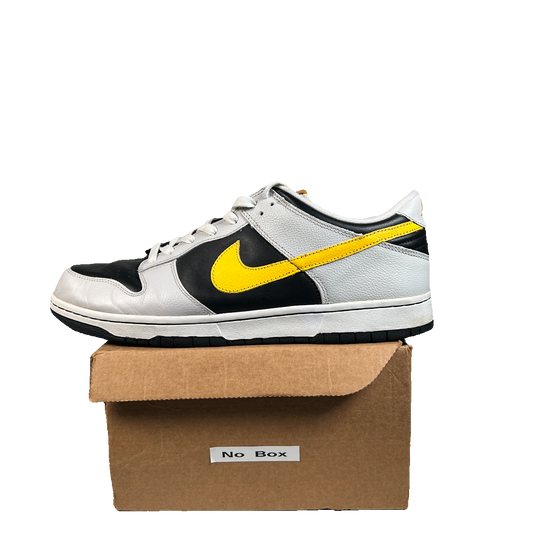 Nike Dunk Low Black Varsity Maize (2005) Size 12 USED s22579