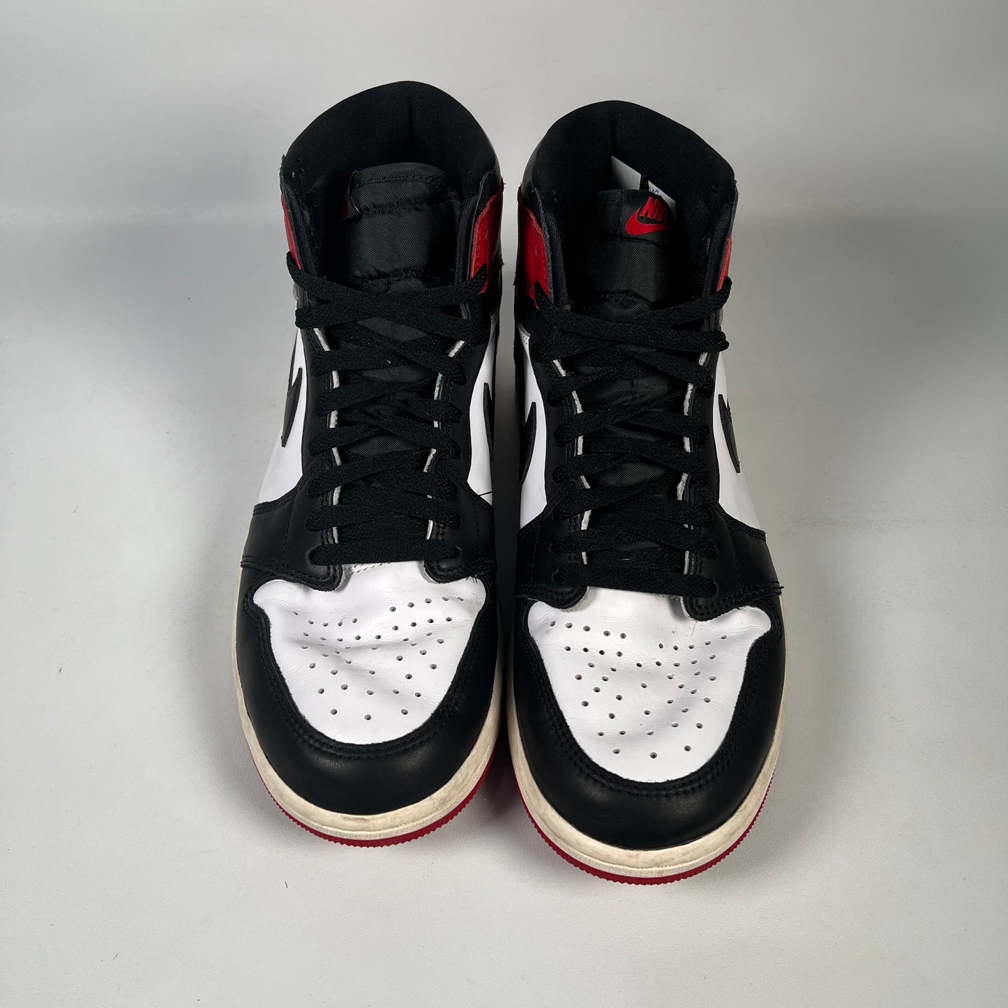 Jordan 1 Black Toe Reimagined (2025) Size 9.5 USED s20075