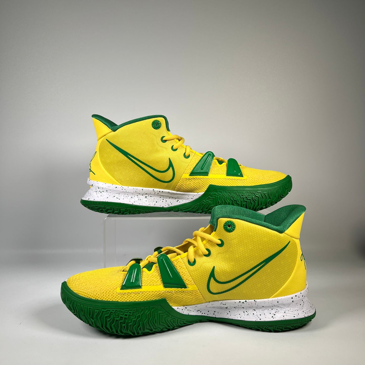 Nike Kyrie 7 Oregon Ducks Yellow Strike PE Size 12 USED s17073