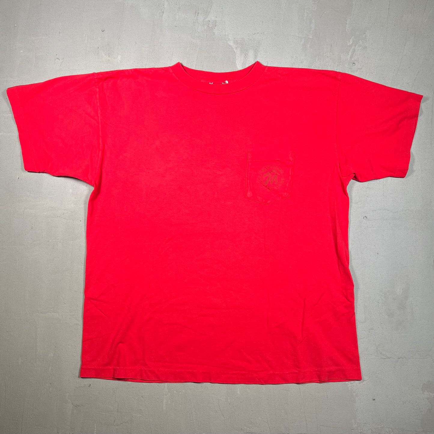 1990s Marlboro Red Pocket Tee Size XL USED v19182