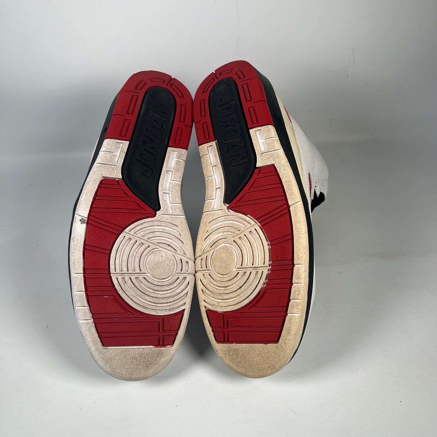 Jordan 2 White Varsity Red (2010) Size 8.5 USED s16902