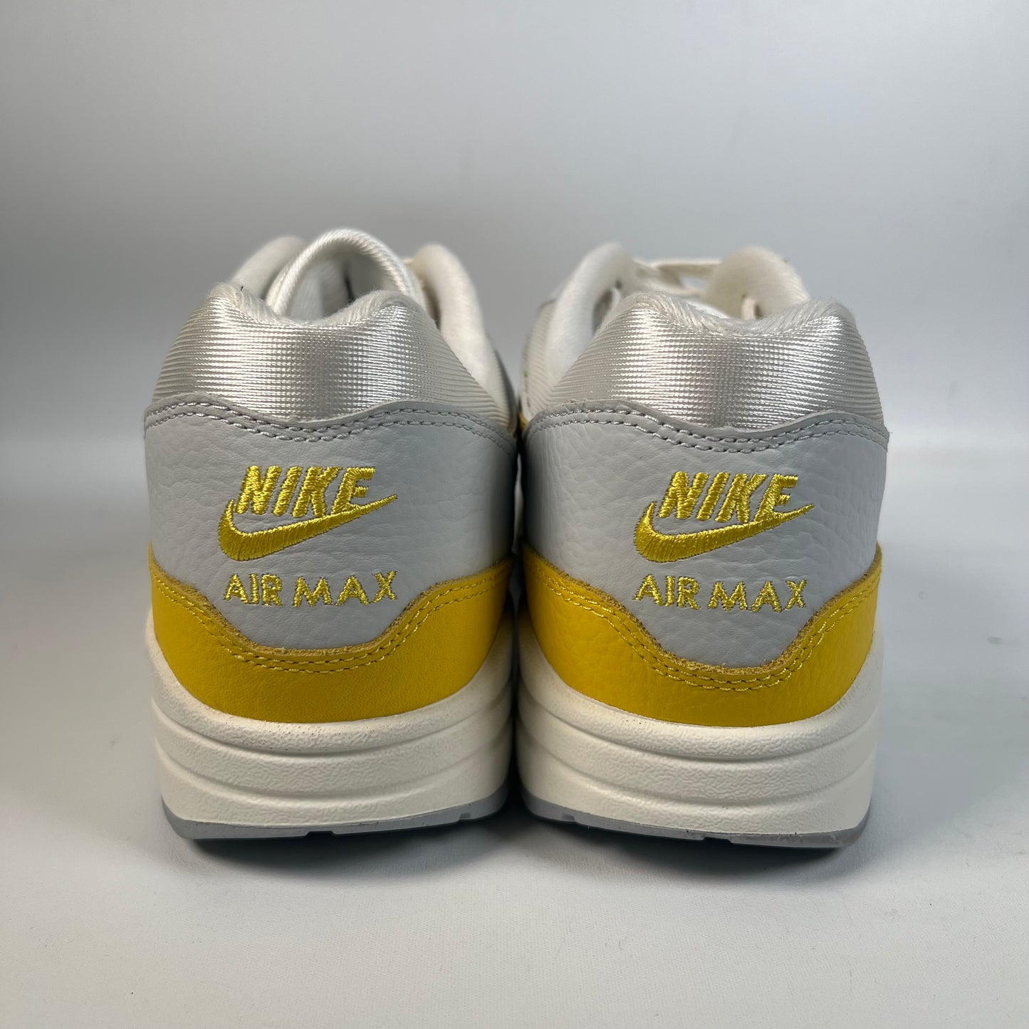 Nike Air Max 1 Tour Yellow (2022) Size 9.5m / 11w USED s21924