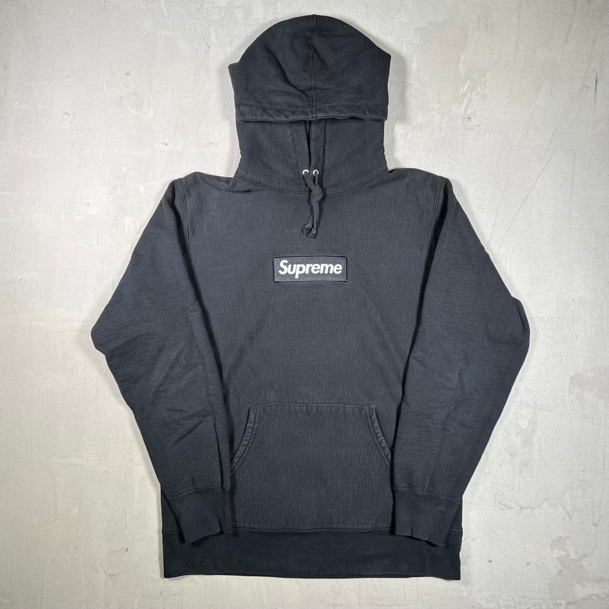 Supreme Black Box Logo Hoodie (2021) Size Large USED x18870