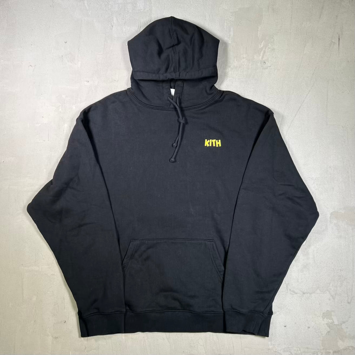 Kith Disney Friends Family Portrait Hoodie Black Size Large USED x18833