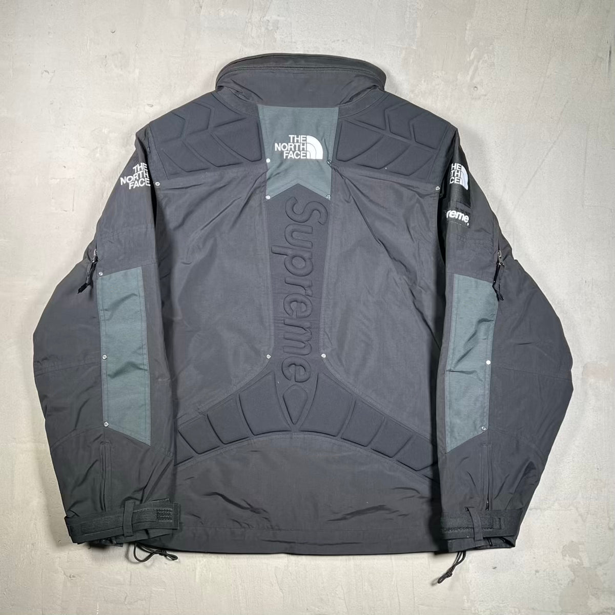 Supreme North Face Steep Tech Apogee Black Jacket (2022) Size Medium USED x18657