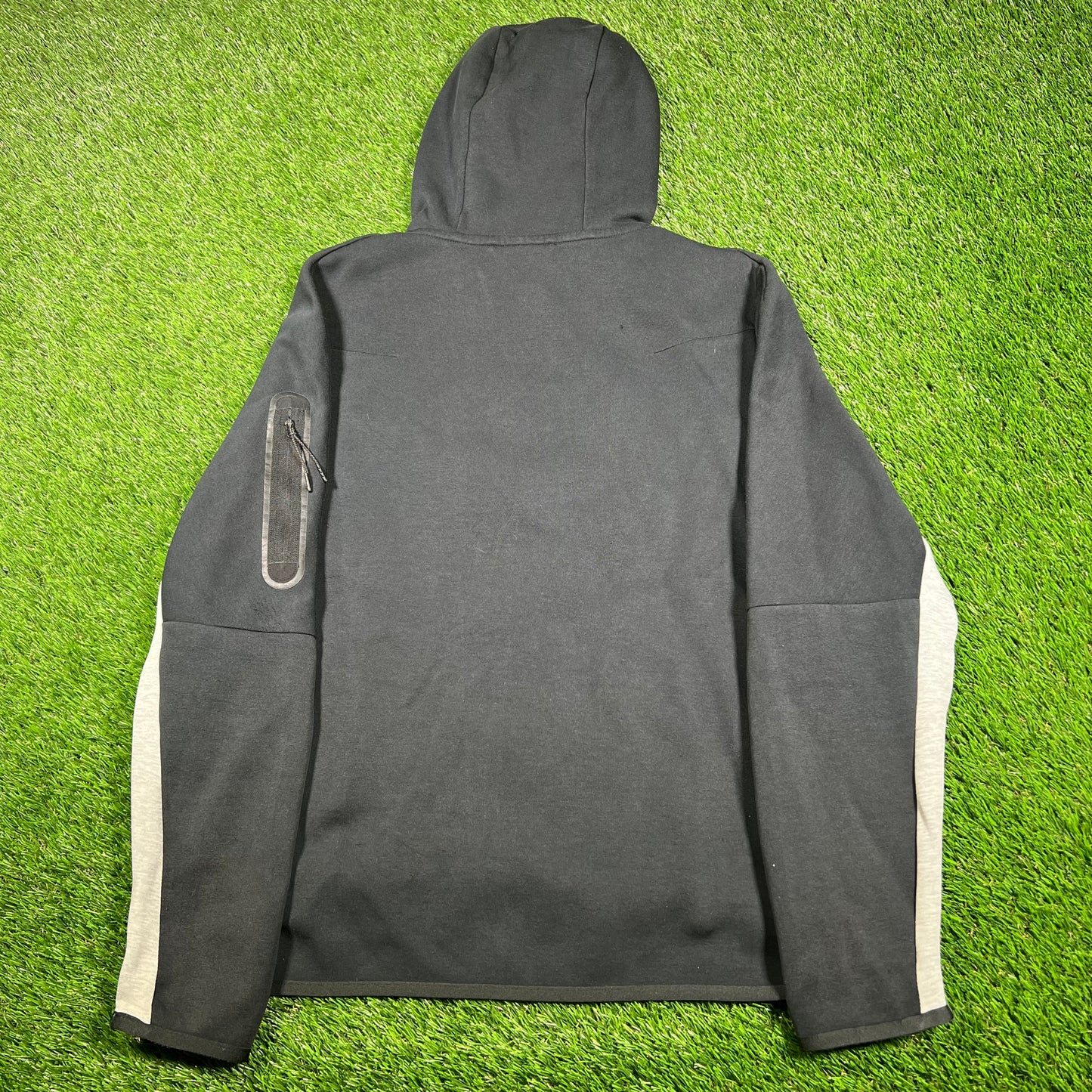 Nike Tech Black/Grey Zip Up Hoodie Size Large USED v16896