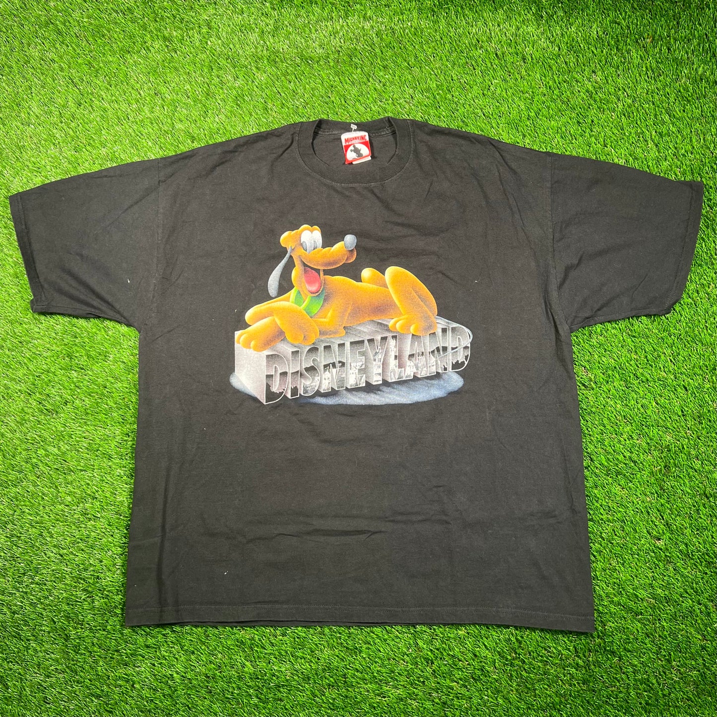 Y2K Disneyland Pluto Black Tee Suze XL USED v18783