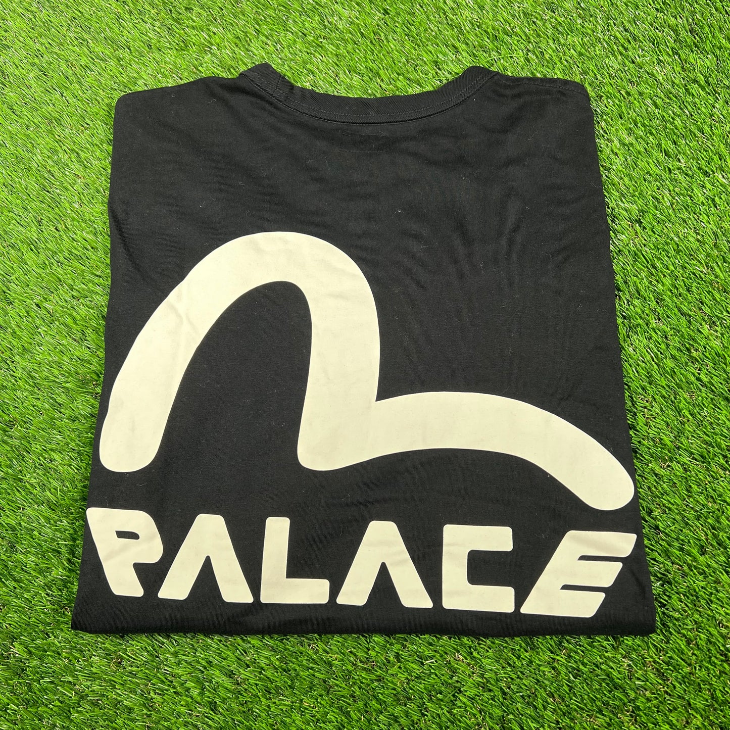 Palace x Evisu Black Tee Size Large USED x14370