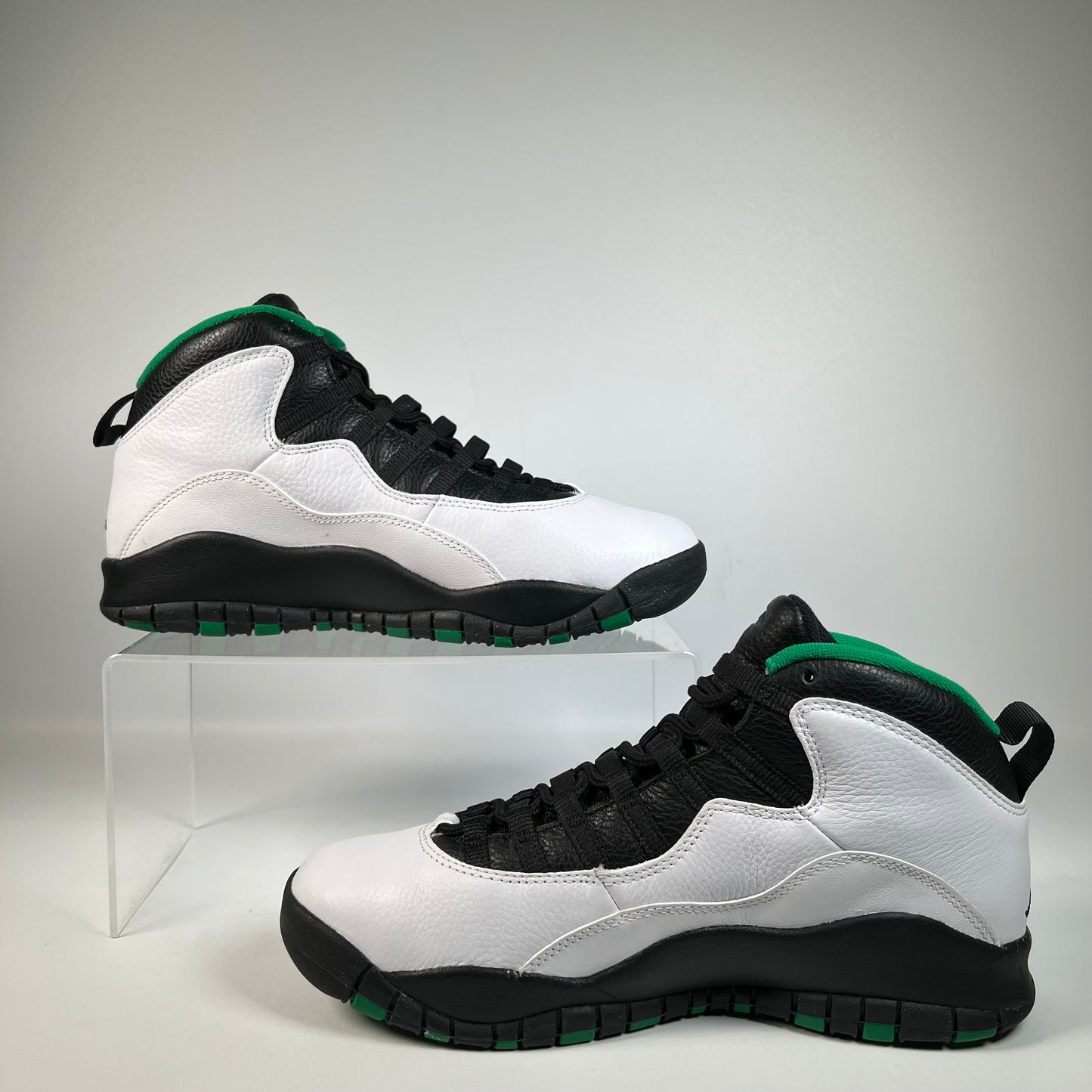 Jordan 10 Seattle (2019) Size 8.5 NEW s21871