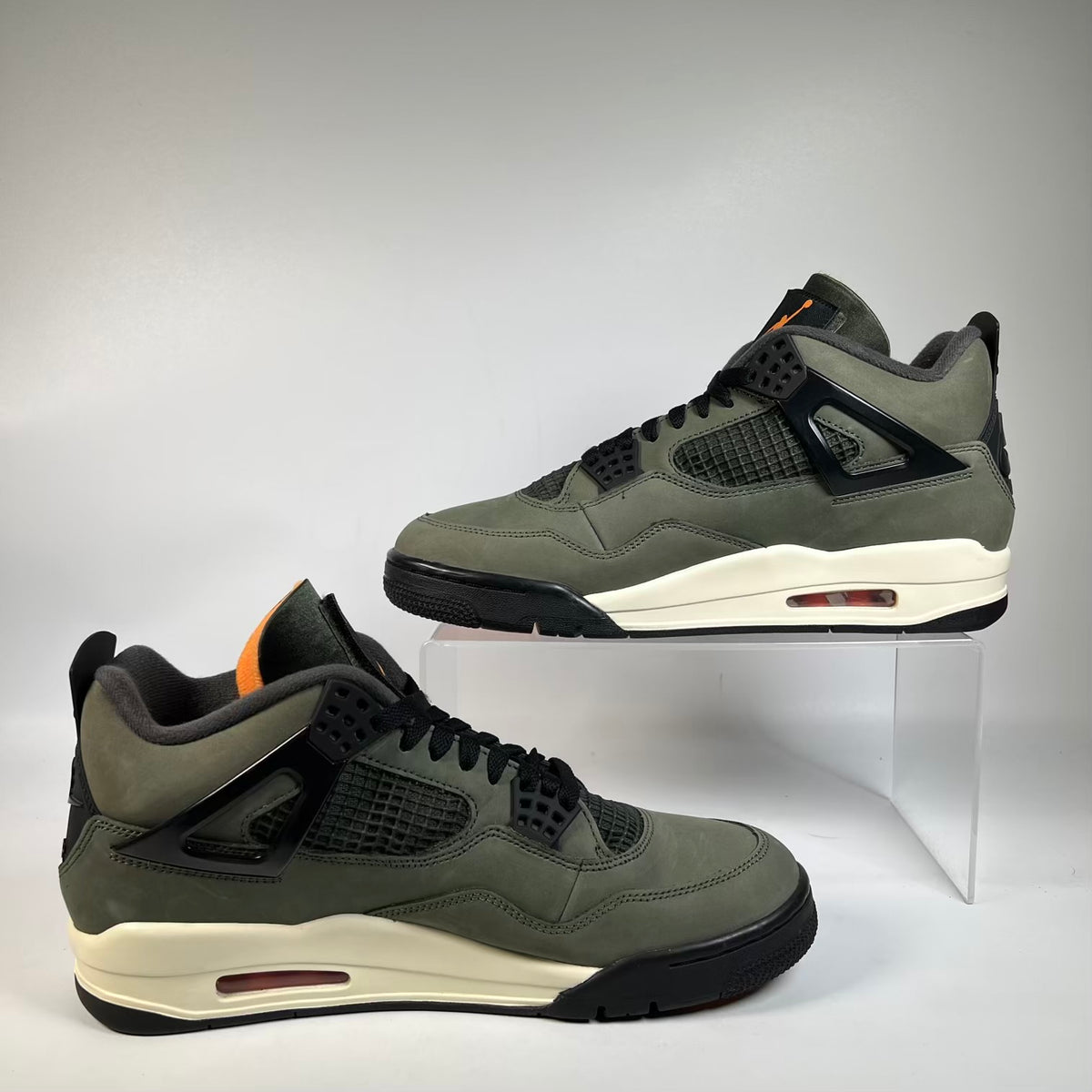 Jordan 4 Undefeated (2025) Size 10 USED s23341